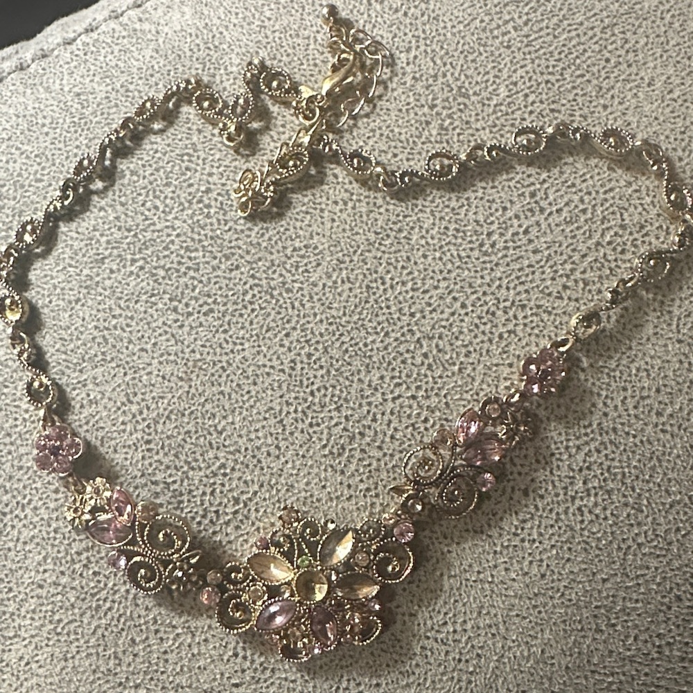 Elegant Gold and Pink Floral Necklace